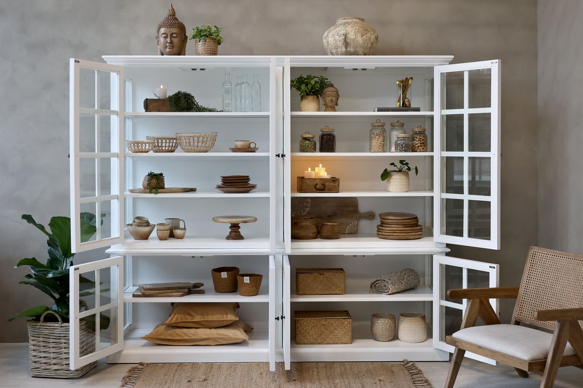 Marseille hvit Vitrineskap med 8 dører og hyller - Chic Antique