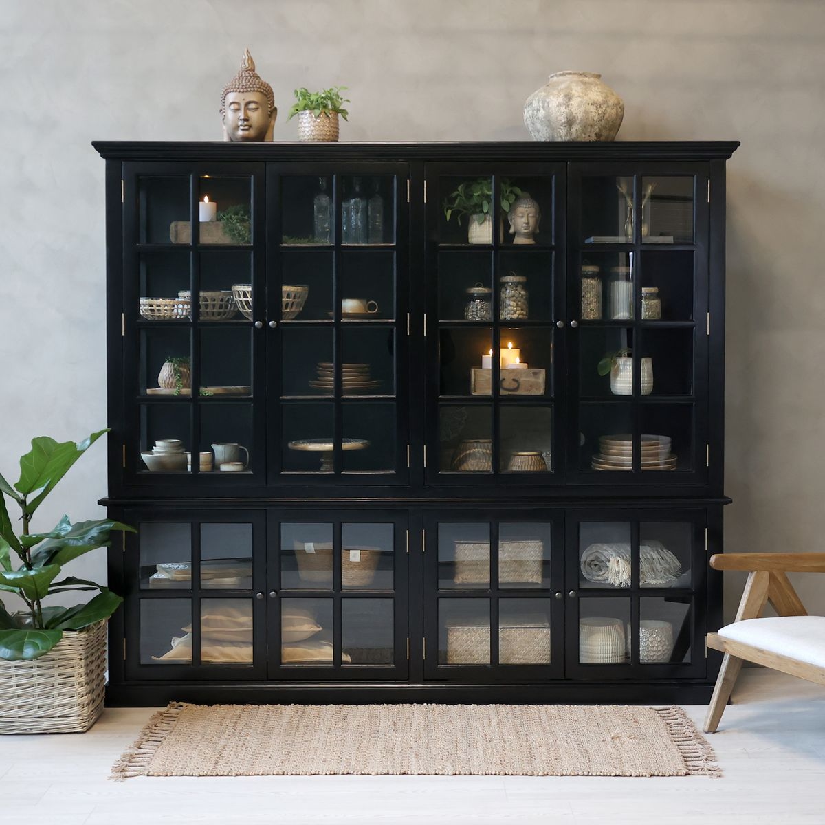 Marseille Sort Vitrineskap med 8 dører og hyller - Chic Antique