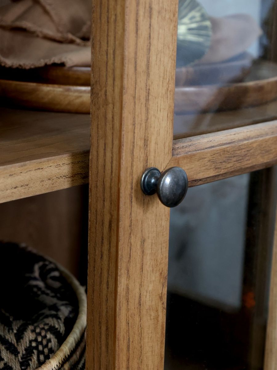 Vitrine Med 4 Dører Og 4 Skuffer Fra Chic Antique