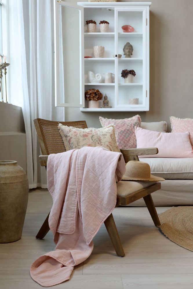 Marseille veggskap med 4 hyller fra Chic Antique