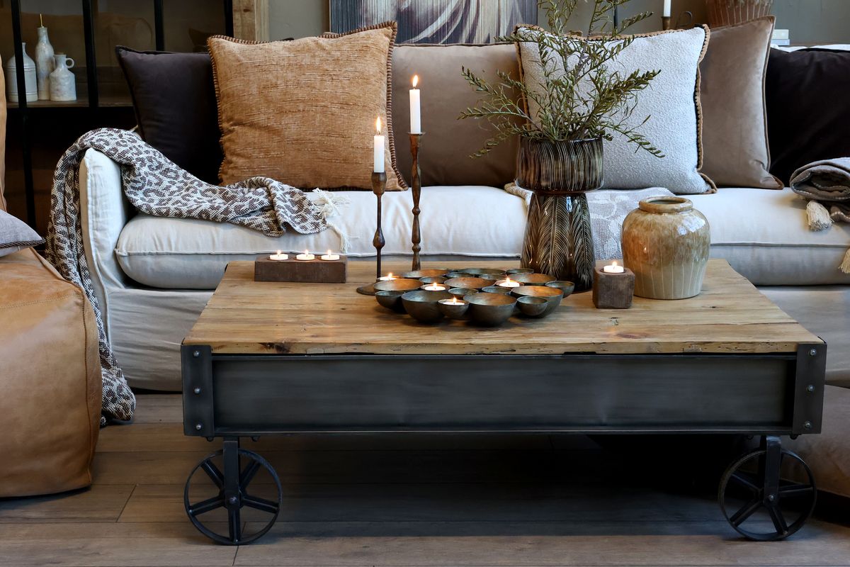 Sofabord med skuffer fra Chic Antique